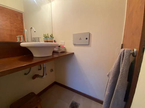 Imagen 7 de 14 de Solares San Alfonso . Casa En Venta De Categoría . Seguridad Y Entorno
