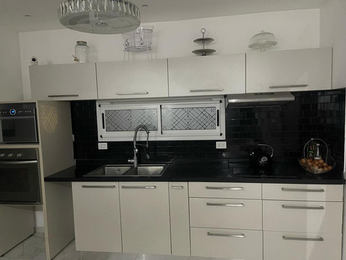 Casa En Venta - 3 Dormitorios 3 Baños - 4 Cocheras - 210mts2 - Haras Del Sur Ii