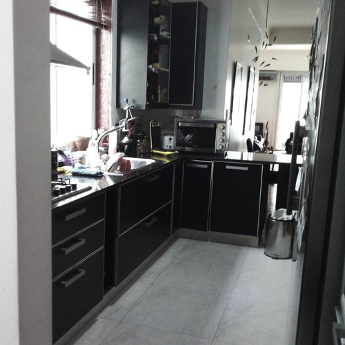 Impecable Departamento De 3 Ambientes Con Dependencia Y Cochera En Caballito