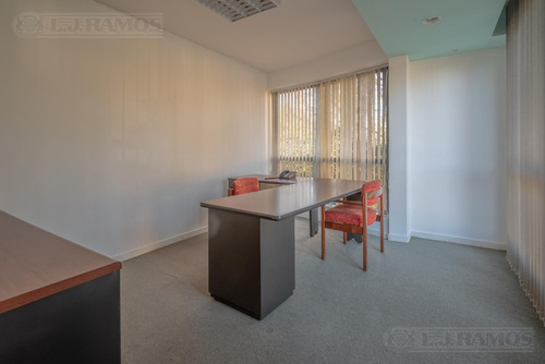Alquiler De Oficina De 260 M2 En San Isidro