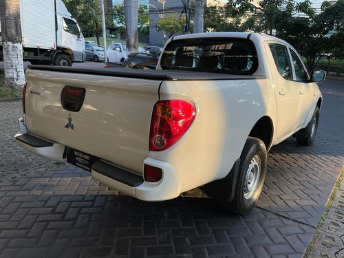 Imagem 4 de 11 de Mitsubishi Triton Gl 3.2 Turbo