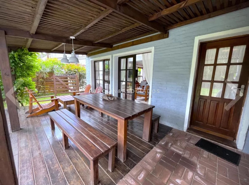 Casa En Venta Dentro Del Complejo Solanas Vacation, Punta Del Este.