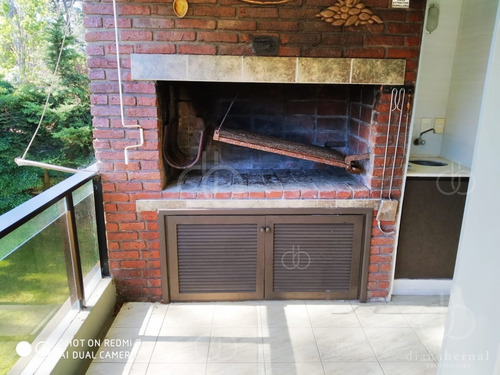 Imagen 4 de 17 de Apartamento De 3 Dormitorios Y Parrillero Propio En Playa Mansa, Punta Del Este- Ref: 54587