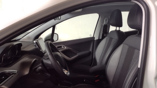 Peugeot 208 1.6 Feline Tiptronic - 120585 - C