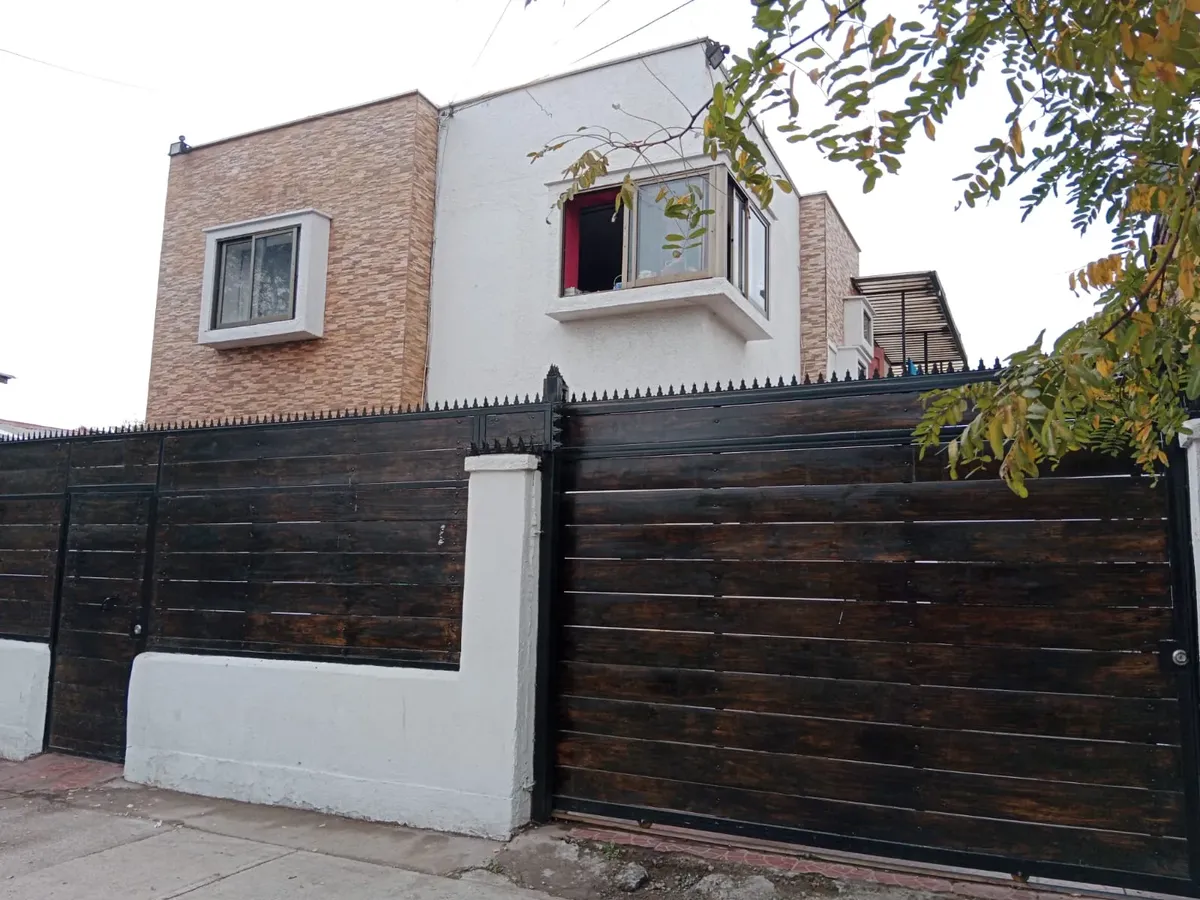 Imagen 2 de 15 de Excelente Casa En Venta, Gran Terreno 4.280 U.f