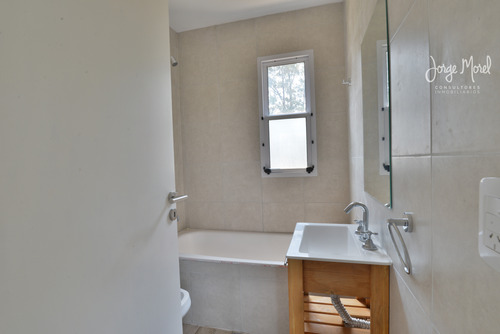 Casa Interno #200-300 - Pilar Del Este - San Eduardo - 447m2 #id 8275