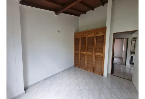 Casa Unifamiliar En Venta En La Loma De Los Bernal, Medellín