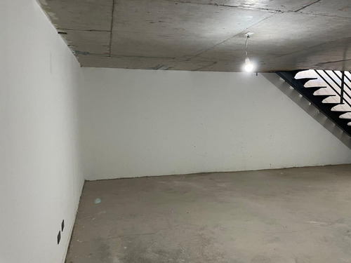 Arriendo Local Comercial 43,21 M2 + Subt. 45,51 M2, Metro Ul