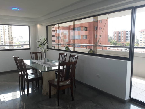 Imagen 7 de 17 de Hermosa Vista Al Mar, Totalmente Remodelado
