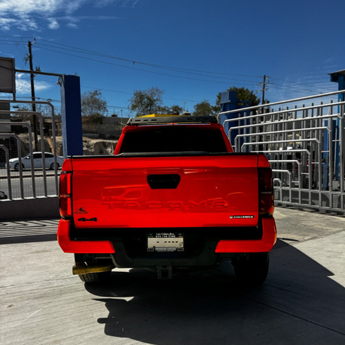 Toyota Tacoma 2.4 Hev Premium 4X4