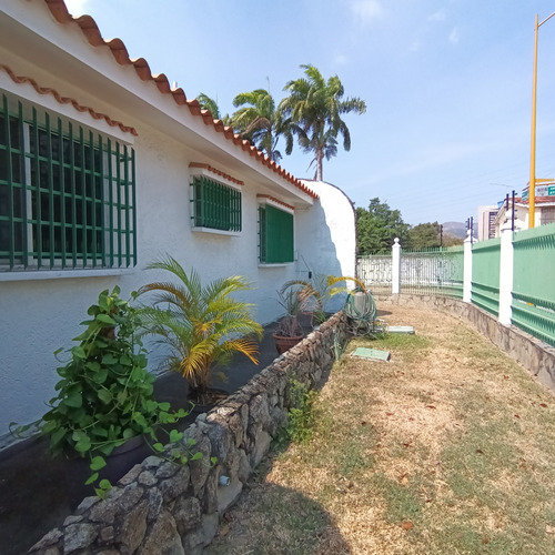 Casa En Venta Trigal Norte. Una Planta Calle Semi Cerrada.hg