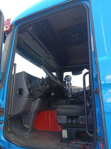 Imagem 10 de 15 de Scania G420 A6x2 2011
