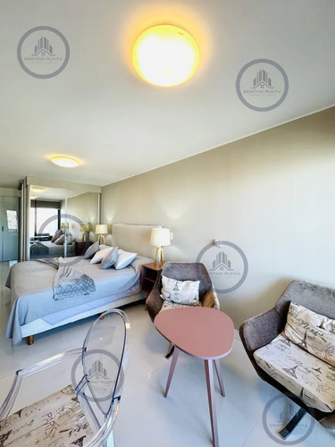 Alquiler Anual Moderno Apartamento De 3 Dormitorios En Suite, Zona Hotel Enjoy, Punta Del Este