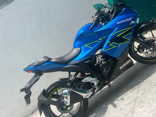 Azul Con Negro