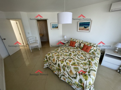 Imagen 23 de 25 de Amplio Apartamento De 3 Dormitorios + Dependencia A 100 Metros Del Mar