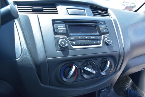 Imagen 8 de 9 de Nissan Np300 Estacas T/m