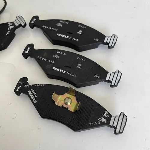 Pastilha Jogo Freio Dianteira Sensor Santana Quantum Royale