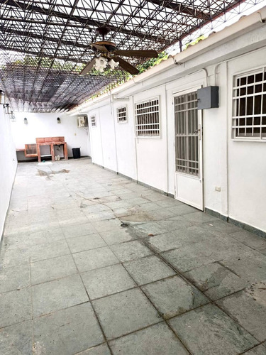 Inmocity Inmobiliaria Vende Casa Urb. La Romana Maracay
