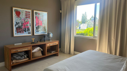 Venta De Casa Moderna 6 Amb. En El Country El Rocio Canning
