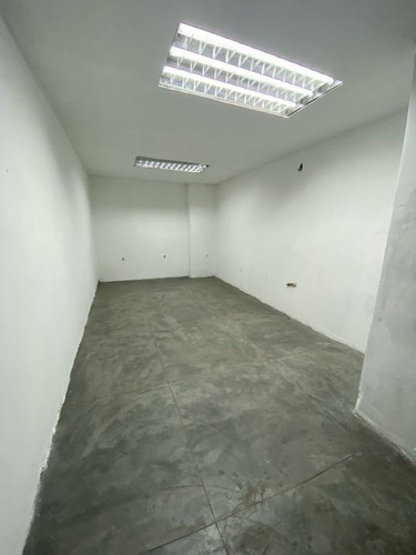 Imagen 6 de 10 de Vendo/alquilo Oficina 331m2 Los Ruices 0932