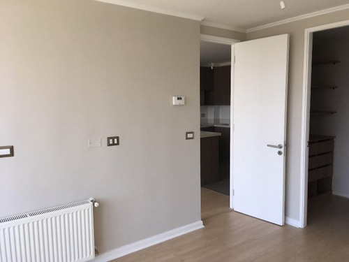 Moderno Con Dos Dormitorios En Suite
