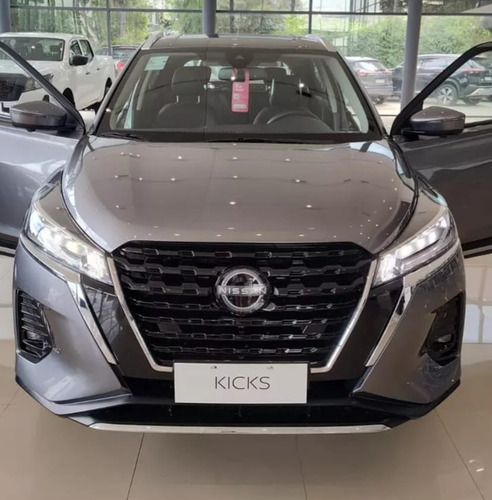 Moldura Paragolpe Cromada Derecha Nissan Kicks 2021-2025 Cromado