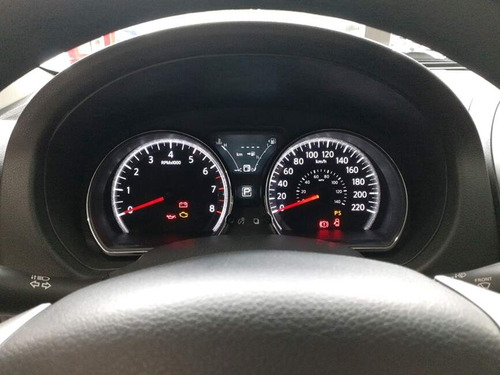 Nissan Versa 1.6 16V FLEXSTART SV 4P XTRONIC