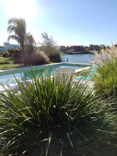 Imagen 11 de 26 de Hermosa Casa Al Agua En San Matias