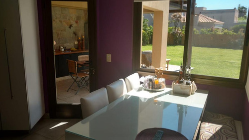 Imagen 5 de 22 de Excelente Casa En Castores Real Oportunidad