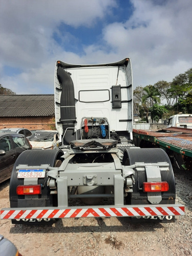 Imagem 6 de 15 de Sinotruk A7 380