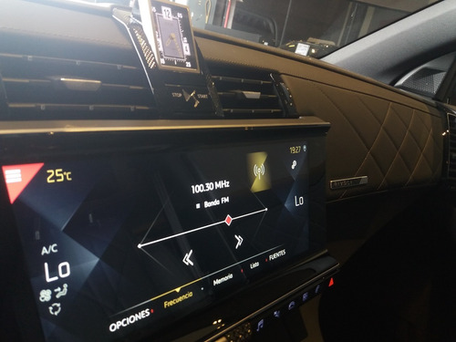 Ds Ds7 Crossback 2.0 Hdi 180 At So Chic