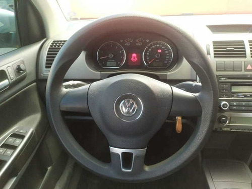 Imagem 5 de 15 de Volkswagen Polo Sedan 2.0 Comfor