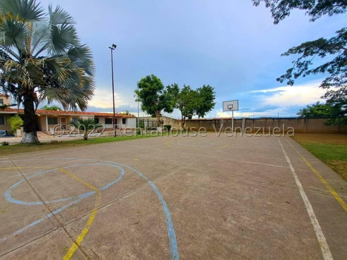 Imagen 26 de 30 de Casa En Venta La Piedad Norte Cabudare Excelente Inversión De Lujo Y Versatilidad Gabriela C. #23-15258