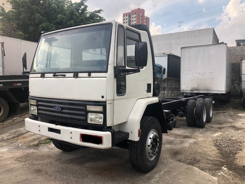 Imagem 3 de 8 de Ford Cargo 2630