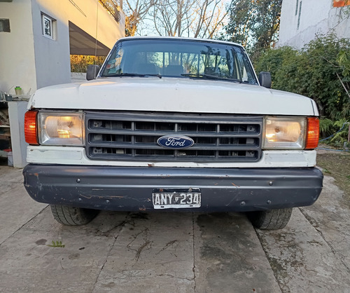 Ford F-100 4.9i