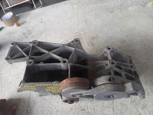 Base De Soporte Alternador Passat Audi 02-08 #184 (Usado)