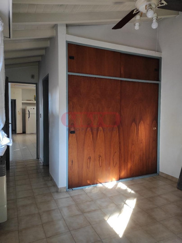 Casa En 1 Planta, 3 Habitaciones, Jardín, Pileta Y Parrilla.