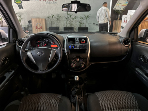 Nissan March 1.0 S 12V FLEX 4P MANUAL