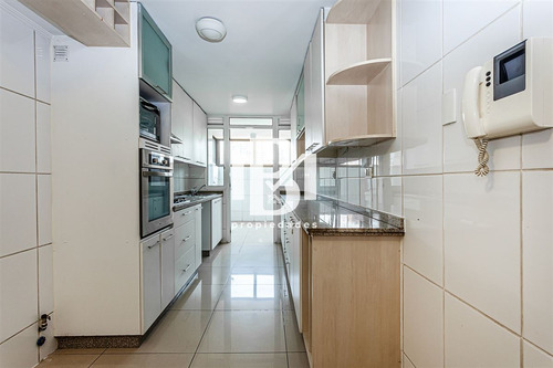 Departamento En Venta De 4 Dorm. En Las Condes