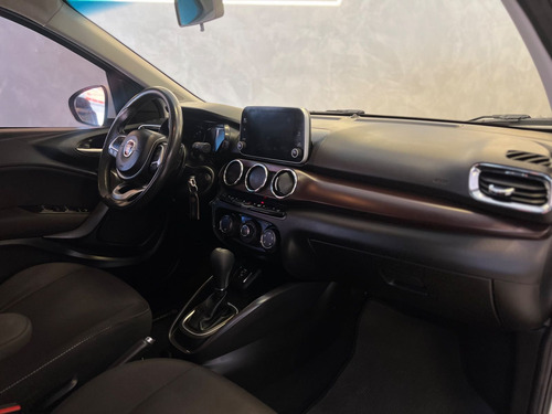 Fiat Cronos PRECISION 1.8 Flex Automático