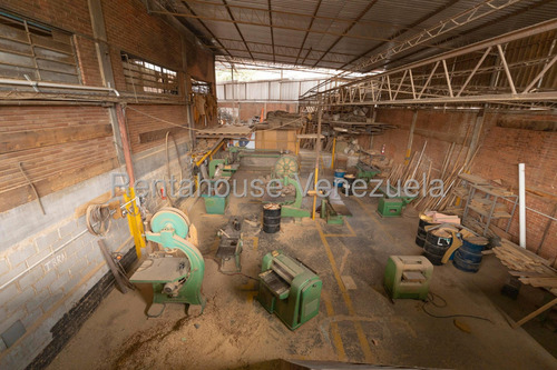 Ss: Vende Edificio 23-9006 En La Yaguara De 10.430 M2