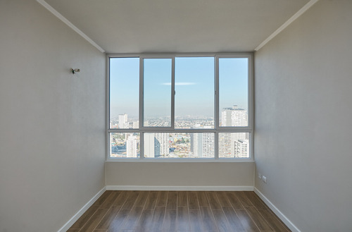 Amplio Dp 1 Hab, Piso 32 Torre A, Metro Ecuador L1