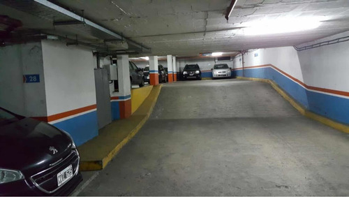 Imagen 2 de 13 de En Venta ( Parking / Playa De Estacionamiento )