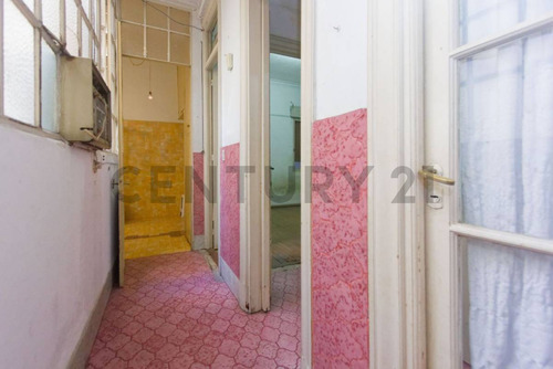 Semipiso En Venta De 4 Ambientes En Monserrat