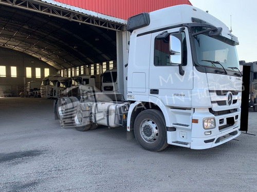 Imagem 11 de 14 de Mercedes Actros 2546 6x2t