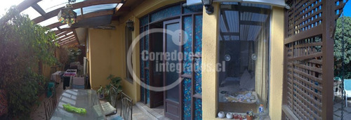 Casa Pedro Valdivia / Rodrigo Araya, 5 Dorm. 2 Baños, 2 Esta