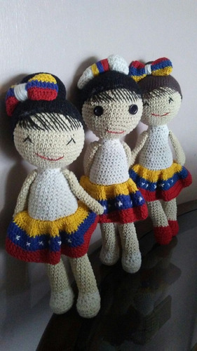 Muñecas Tejidas! 30cm! Niñas! Moda!