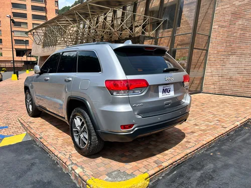 Jeep Grand Cherokee Laredo