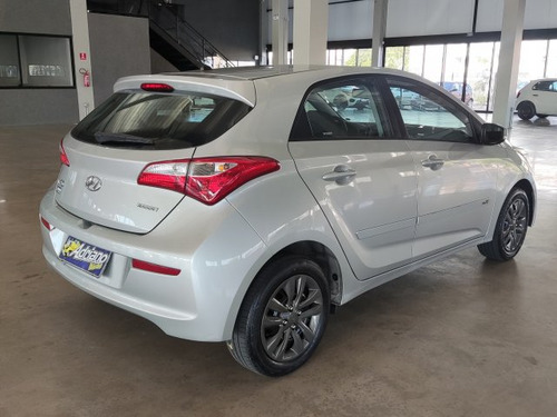 Hyundai HB20 HB20 1.6 COMFORT PLUS 16V FLEX 4P AUTOMÁTICO