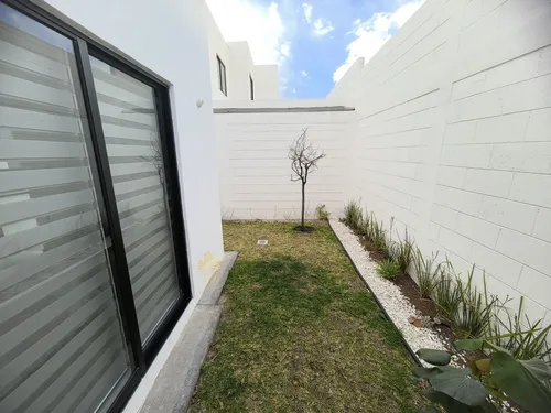 Casa Nueva En Zaru, Querétaro Moderno Con Recámara En Pb